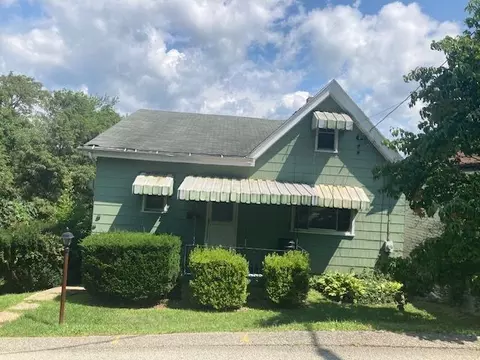 712 Optic St, Monessen, PA 15062