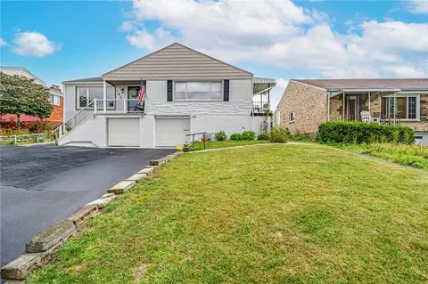 140 Greenbriar Dr, Pittsburgh, PA 15220