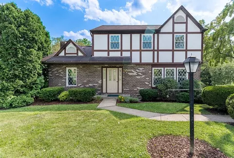 2006 Timber Ln, Aliquippa, PA 15001