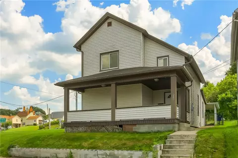 205 Division Ave, Ellwood City, PA 16117