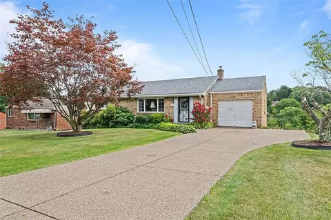 32 Pontiac Rd, Pittsburgh, PA 15241