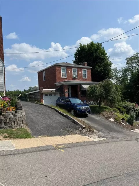 2 Amherst Ave, Pittsburgh, PA 15229