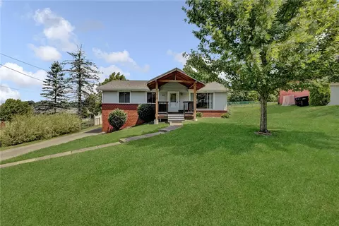 111 Newgate Dr, Monaca, PA 15061