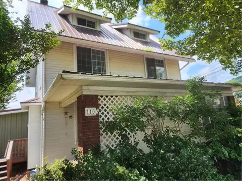 110 N Pennsylvania, Apollo, PA 15613