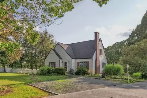 211 Mamont Dr, Export, PA 15632 photo 3