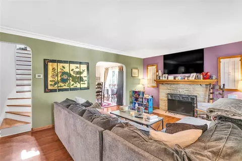 211 Mamont Dr, Export, PA 15632 photo 6