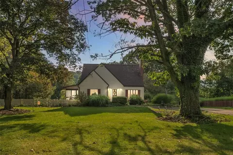 211 Mamont Dr, Export, PA 15632