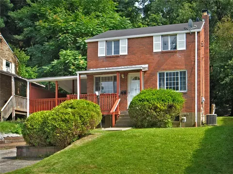 233 Macfarlane Dr, Pittsburgh, PA 15235