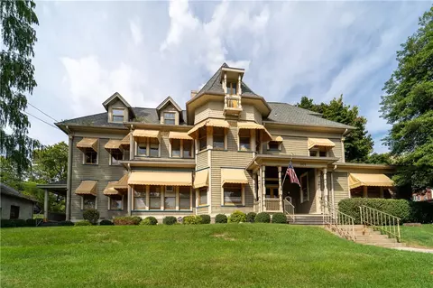 301 N Mercer St, New Castle, PA 16101
