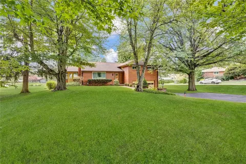 11 Darlington Rd, Beaver Falls, PA 15010