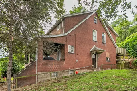 1701 Brinton Ave, Braddock, PA 15104 photo 2