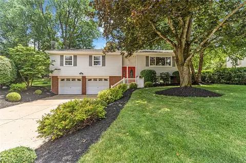 2507 Clayton Rd, Beaver Falls, PA 15010