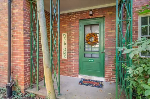 604 Olympia Rd, Pittsburgh, PA 15211