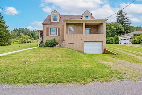 406 Dobson St, Windber, PA 15963