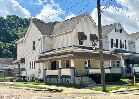 1138 6th Ave, Ford City, PA 16226