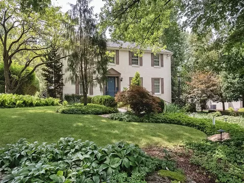 118 Oakglen Dr, Oakmont, PA 15139