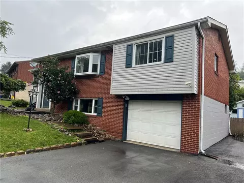517 Newport Dr, Greensburg, PA 15601