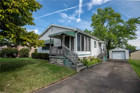 1099 Haig St, Sharon, PA 16146