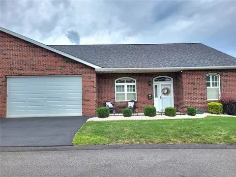 601 Melina Dr, Lower Burrell, PA 15068
