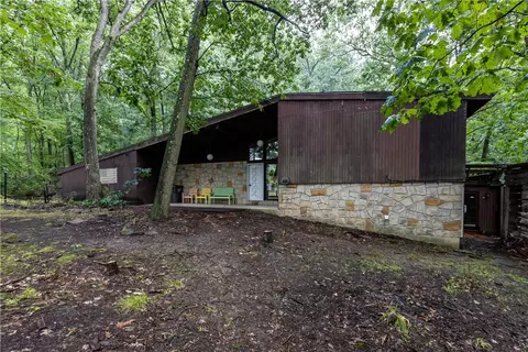 252 Hartzell Rd, Zelienople, PA 16063