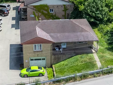 51-6180 Colony Dr, Irwin, PA 15642