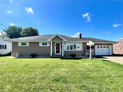 1208 Warren Ave, New Castle, PA 16101