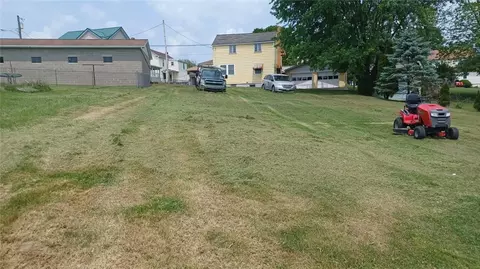 411 Harrison Ave, Leechburg, PA 15656