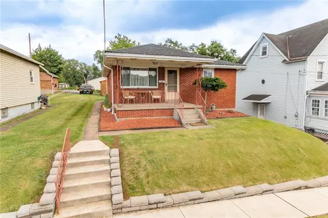 1420 3rd St, Natrona Heights, PA 15065