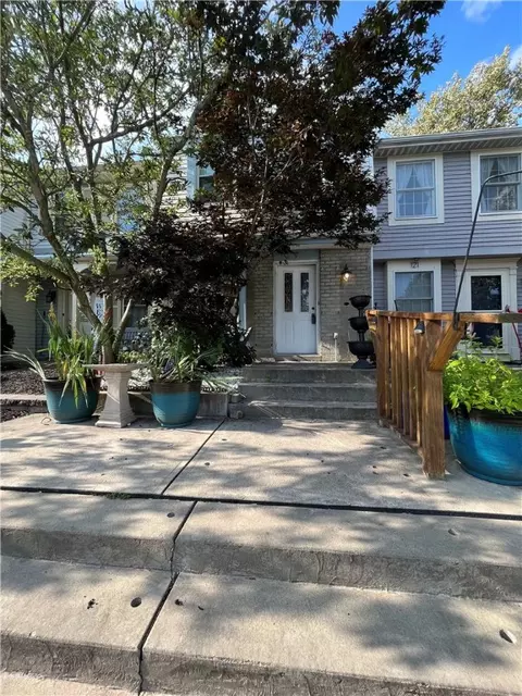119 Cambria Hill Dr, Tarentum, PA 15084