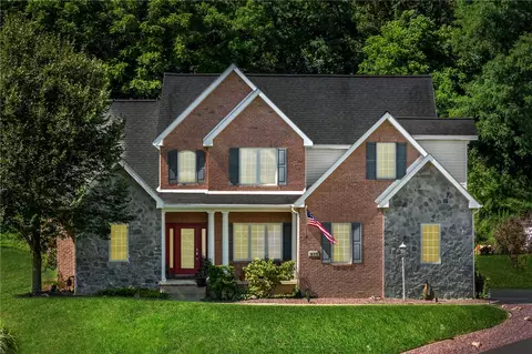 475 Spruce Ln, Houston, PA 15342