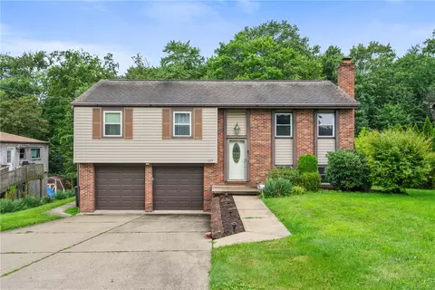 625 Magnus Ln, Coraopolis, PA 15108