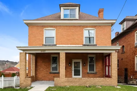 307 W College St, Canonsburg, PA 15317