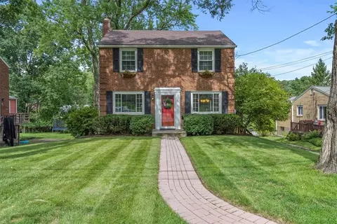 8050 Remington Dr, Pittsburgh, PA 15237
