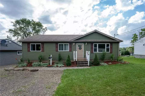 140 Braddock Dr, Latrobe, PA 15650