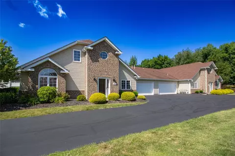 35 Nicholas Dr, Beaver, PA 15009