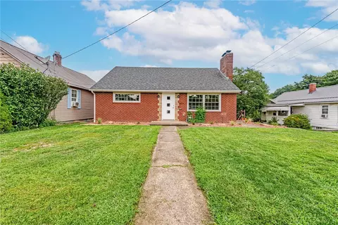 1077 Martin Ave, New Kensington, PA 15068