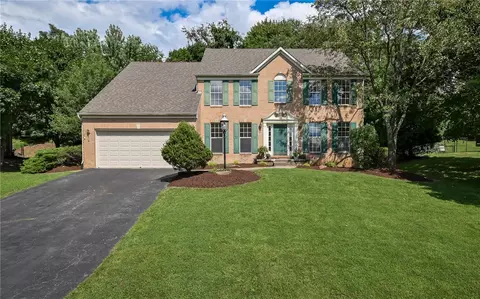 1651 Oakleaf Ln, Pittsburgh, PA 15237