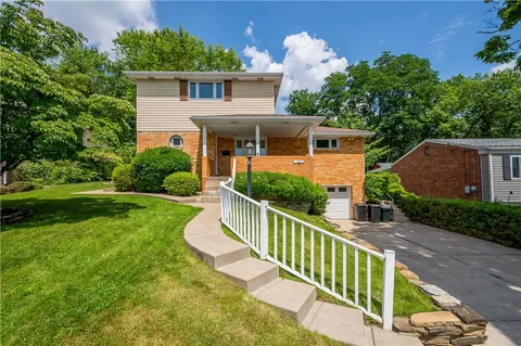 1103 Greenwood Dr, Pittsburgh, PA 15236