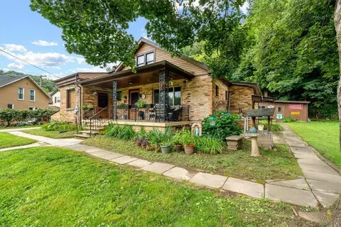 61 Mcgovern Blvd, Crescent, PA 15046