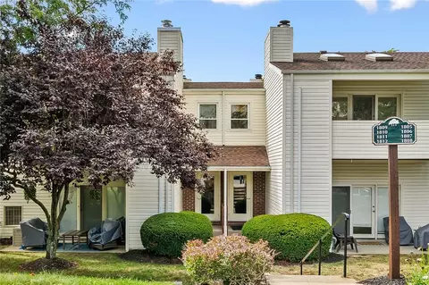 1811 Kenzie Dr, Pittsburgh, PA 15205