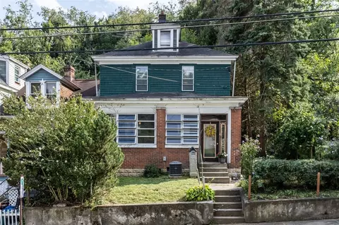 2802 Salisbury St, Pittsburgh, PA 15210