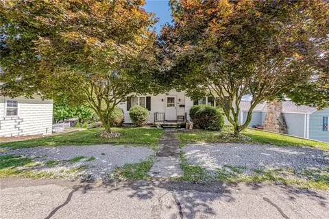 416 Braddock St, Mount Pleasant, PA 15666