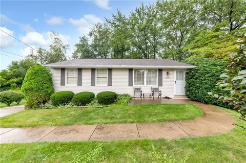236 Cresthaven Ln, Pittsburgh, PA 15237