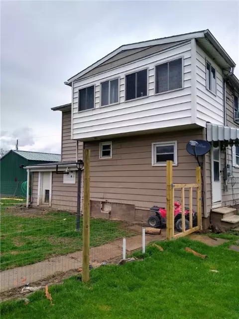 Exterior - 4044 3rd St, Nu Mine, PA 16244 photo 4 of 12