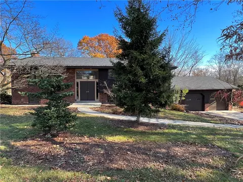 123 Fawn Valley Dr, Mcmurray, PA 15317