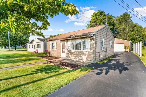 1703 Jackson Ave, New Castle, PA 16101