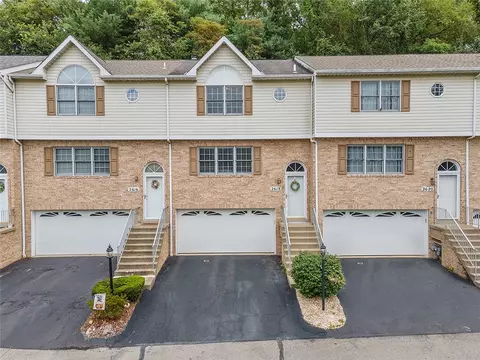 2618 Birchwood Ln, Oakdale, PA 15071