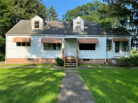 4068 Main St, Adamsville, PA 16110