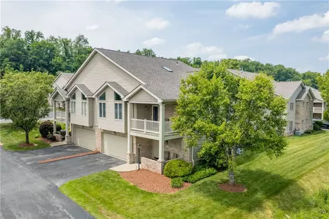 9704 Sundance Dr, Bridgeville, PA 15017