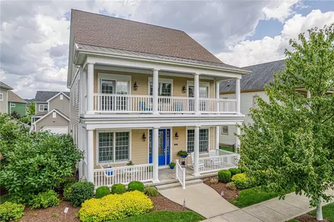 45 Riverfront St, Oakmont, PA 15139